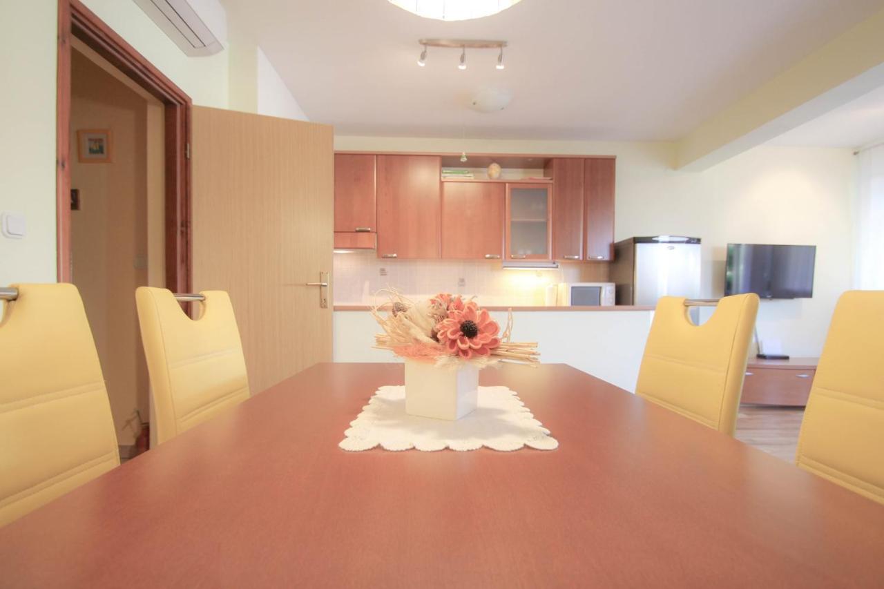 Roko Apartment Novigrad  ภายนอก รูปภาพ