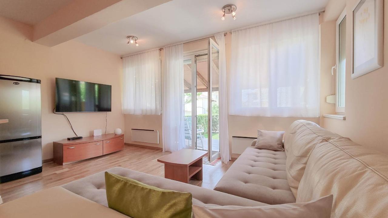 Roko Apartment Novigrad  ภายนอก รูปภาพ